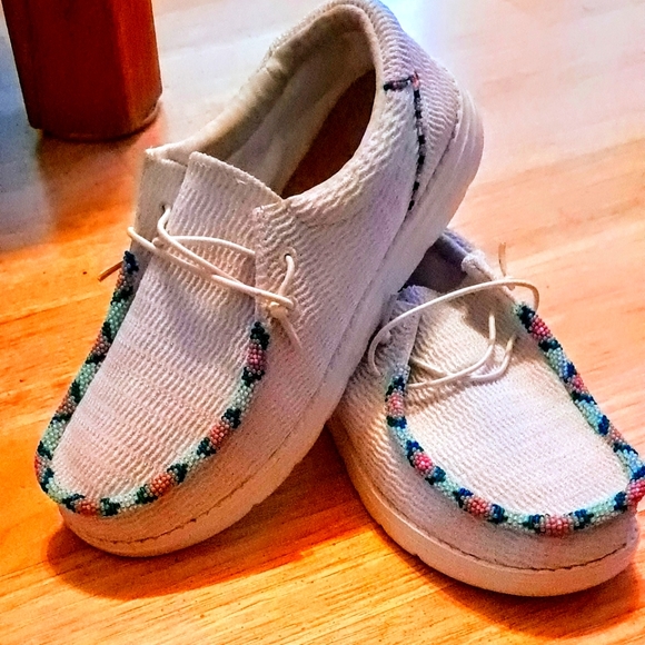 New.  8.5        One-of-a-kind - Picture 2 of 6